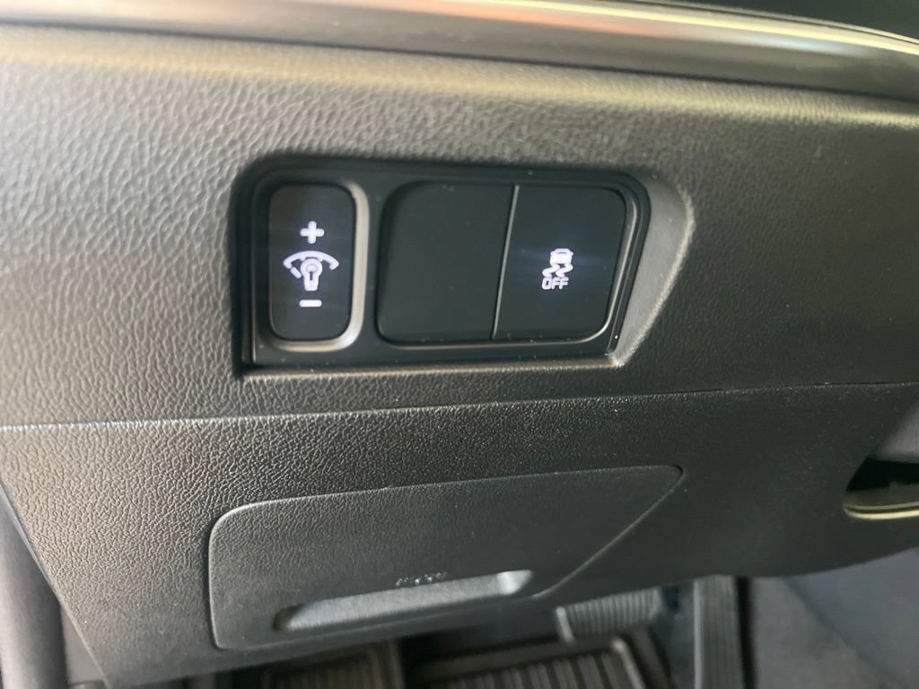 Certified 2025 Kia Sorento S w/ Panoramic Sunroof Package FWD image 46
