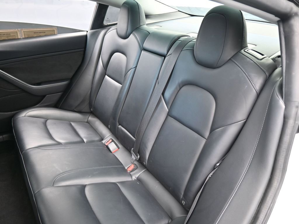 Used 2019 Tesla Model 3 Standard Range Plus image 32