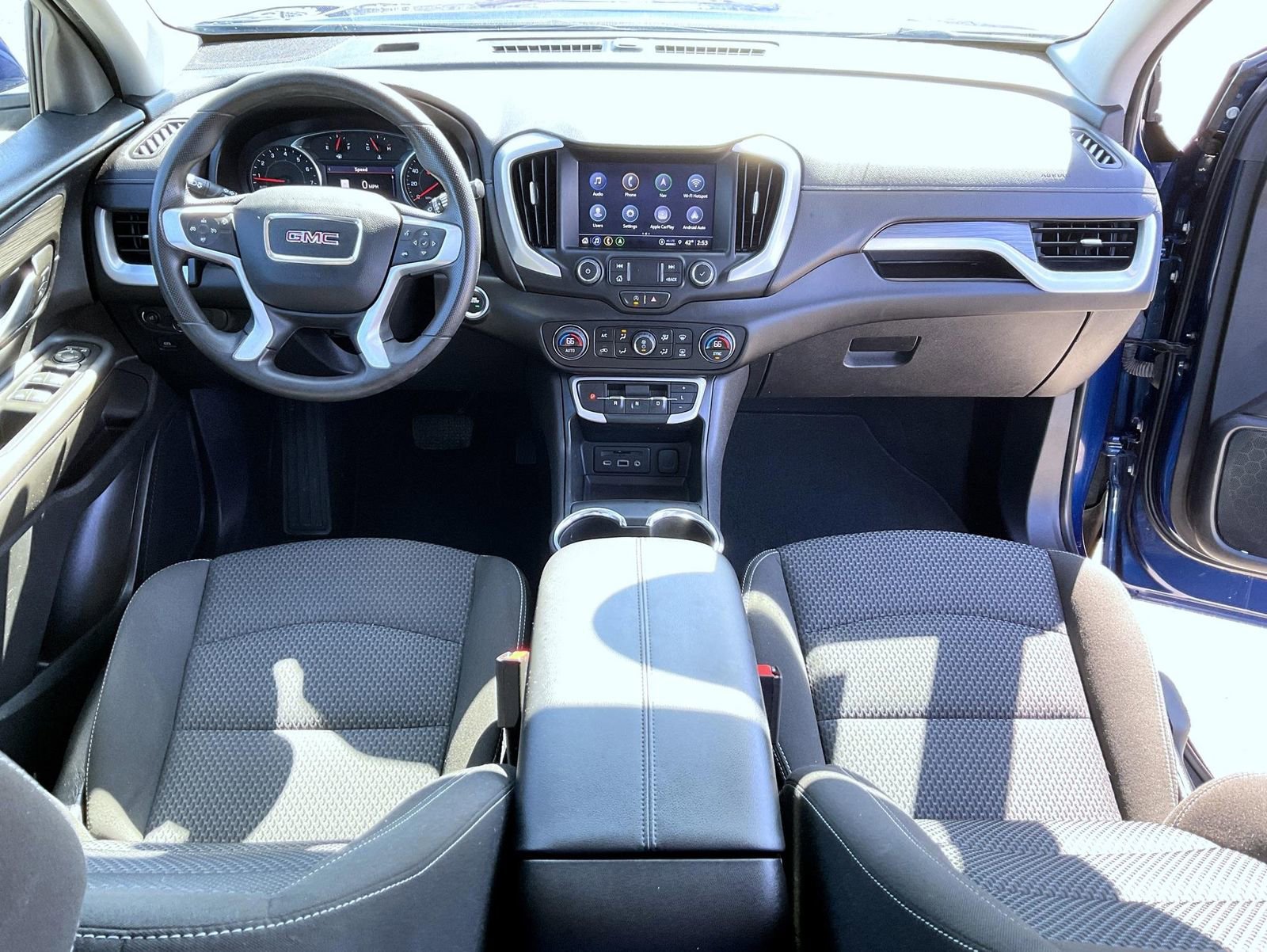 Certified 2023 GMC Terrain SLE w/ Driver Convenience Package image 12