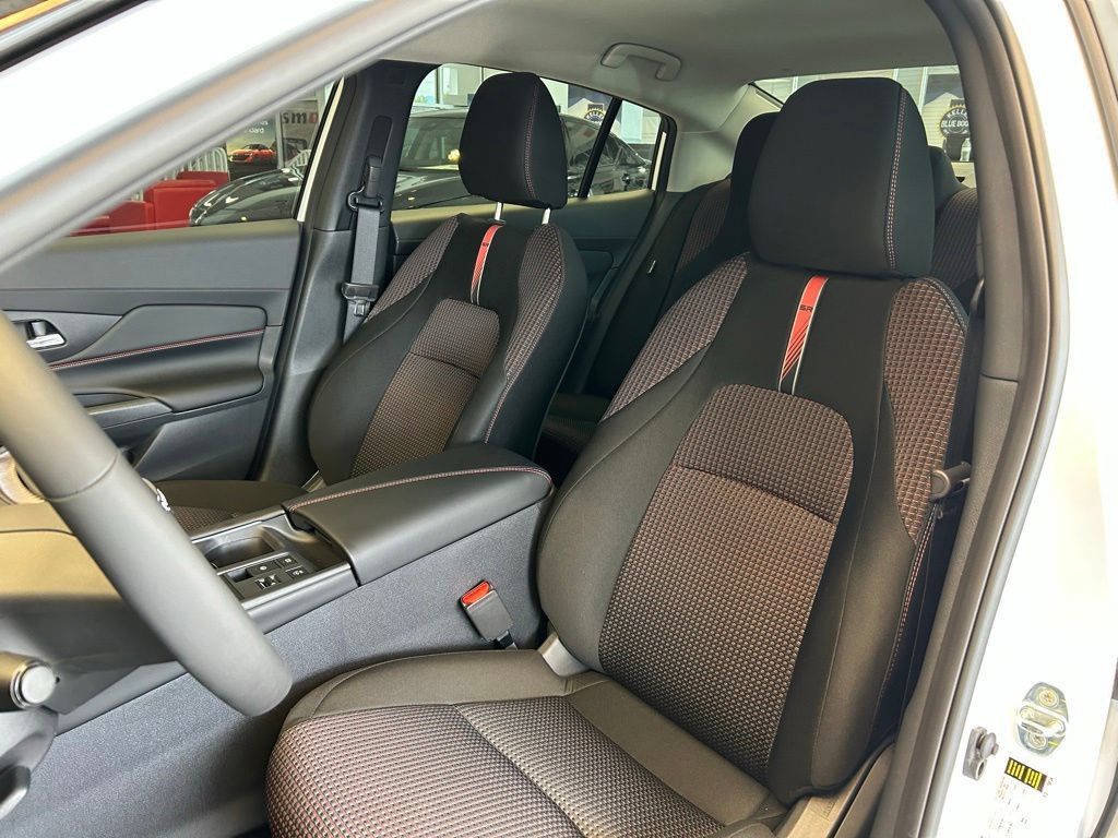 New 2026 Nissan Sentra SR w/ Floor Mat Package FWD image 19