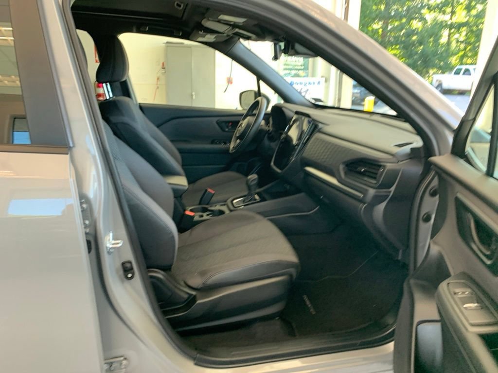 Used 2025 Subaru Forester Premium AWD/4WD image 18