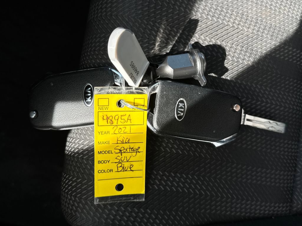 Used 2021 Kia Sportage LX image 27