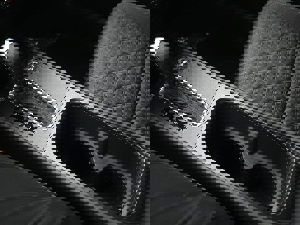 New 2026 Nissan Kicks SV image 18