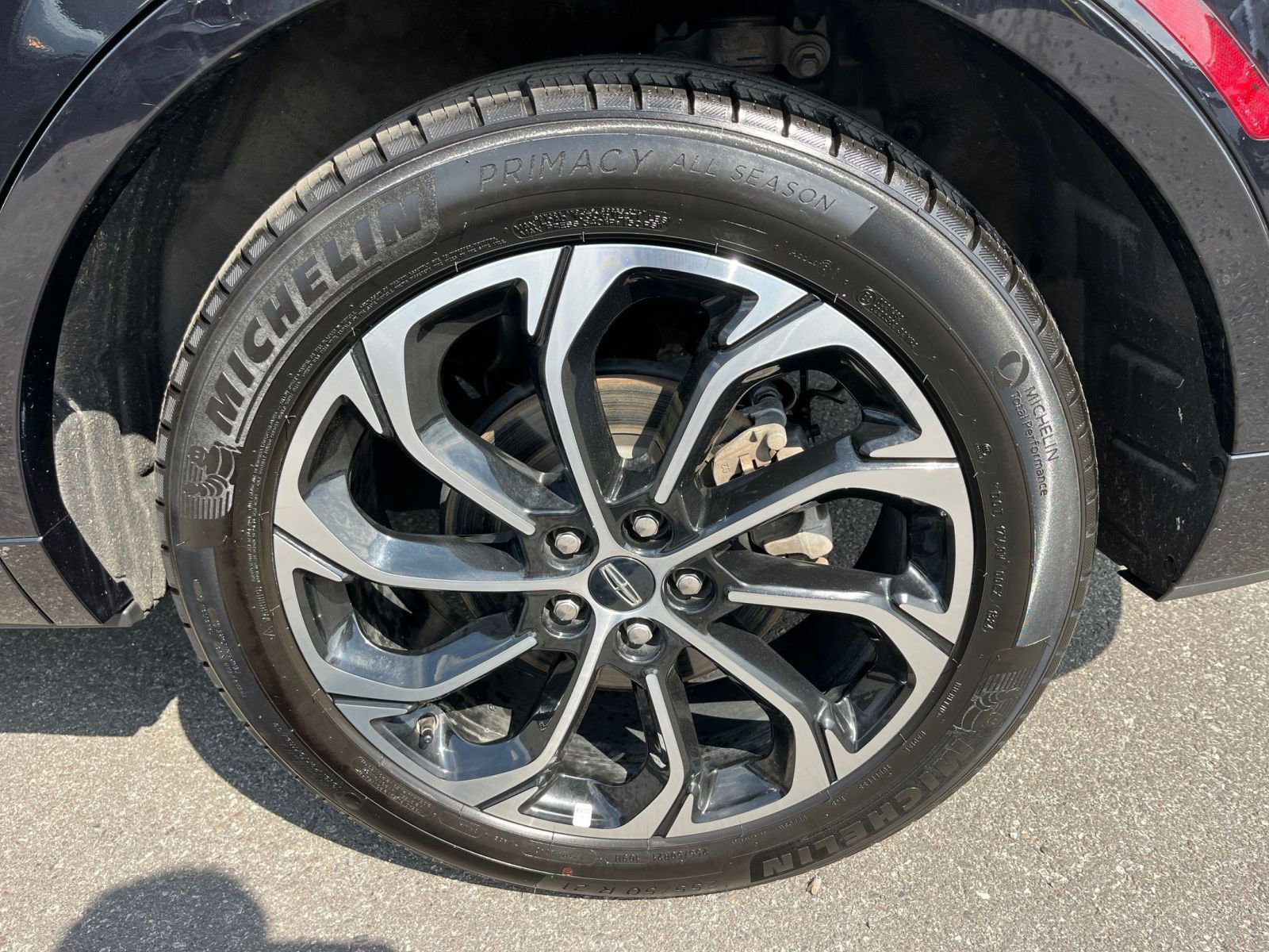 Used 2024 Lincoln Nautilus Reserve image 30