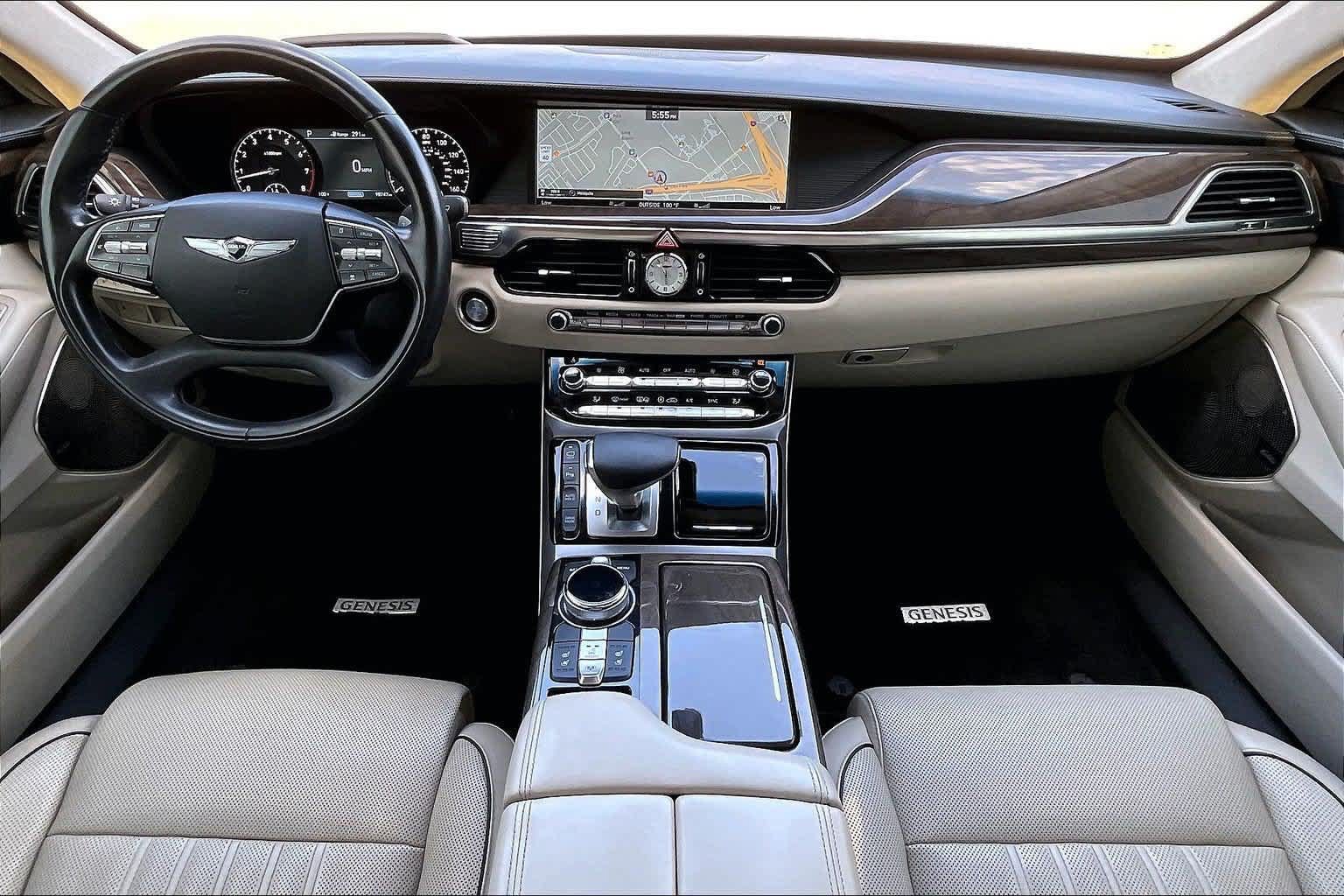 Used 2018 Genesis G90 3.3T Premium RWD image 9