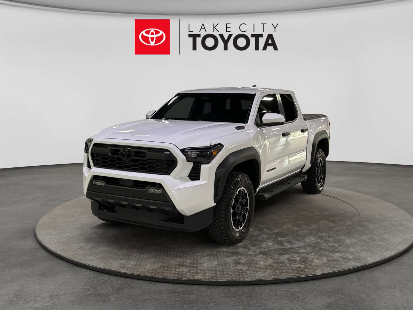 Used 2026 Toyota Tacoma TRD Off-Road AWD/4WD image 1
