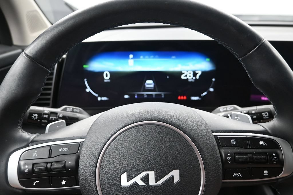 Certified 2025 Kia Sportage SX Prestige AWD/4WD image 16