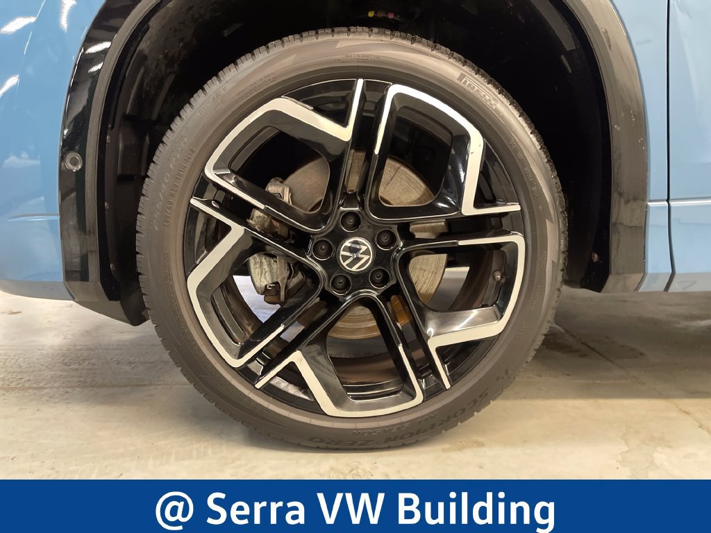 Used 2025 Volkswagen Tiguan SEL R-Line AWD/4WD image 11