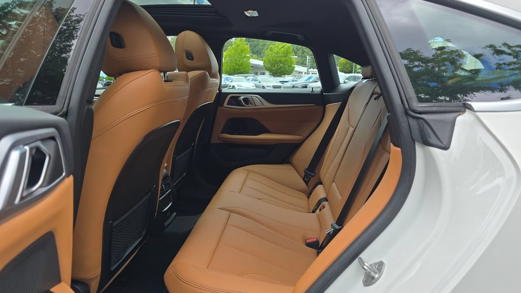 Used 2023 BMW i4 eDrive40 w/ Premium Package RWD image 17