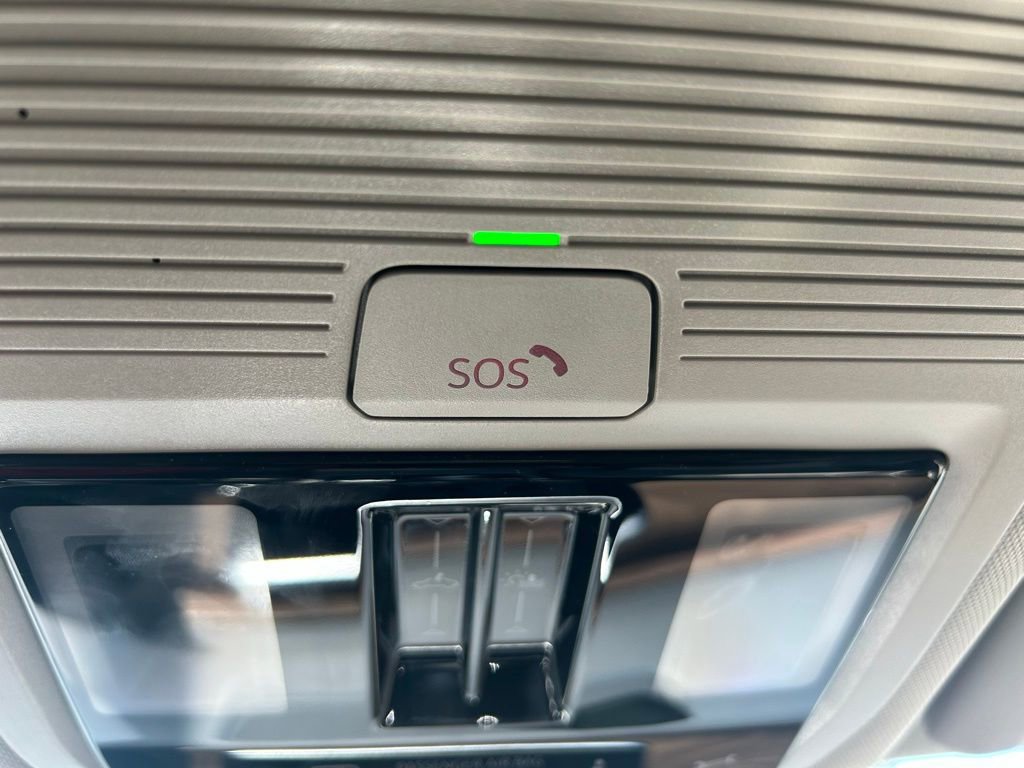 Used 2025 Volkswagen Atlas SE w/ Panoramic Sunroof Package image 56