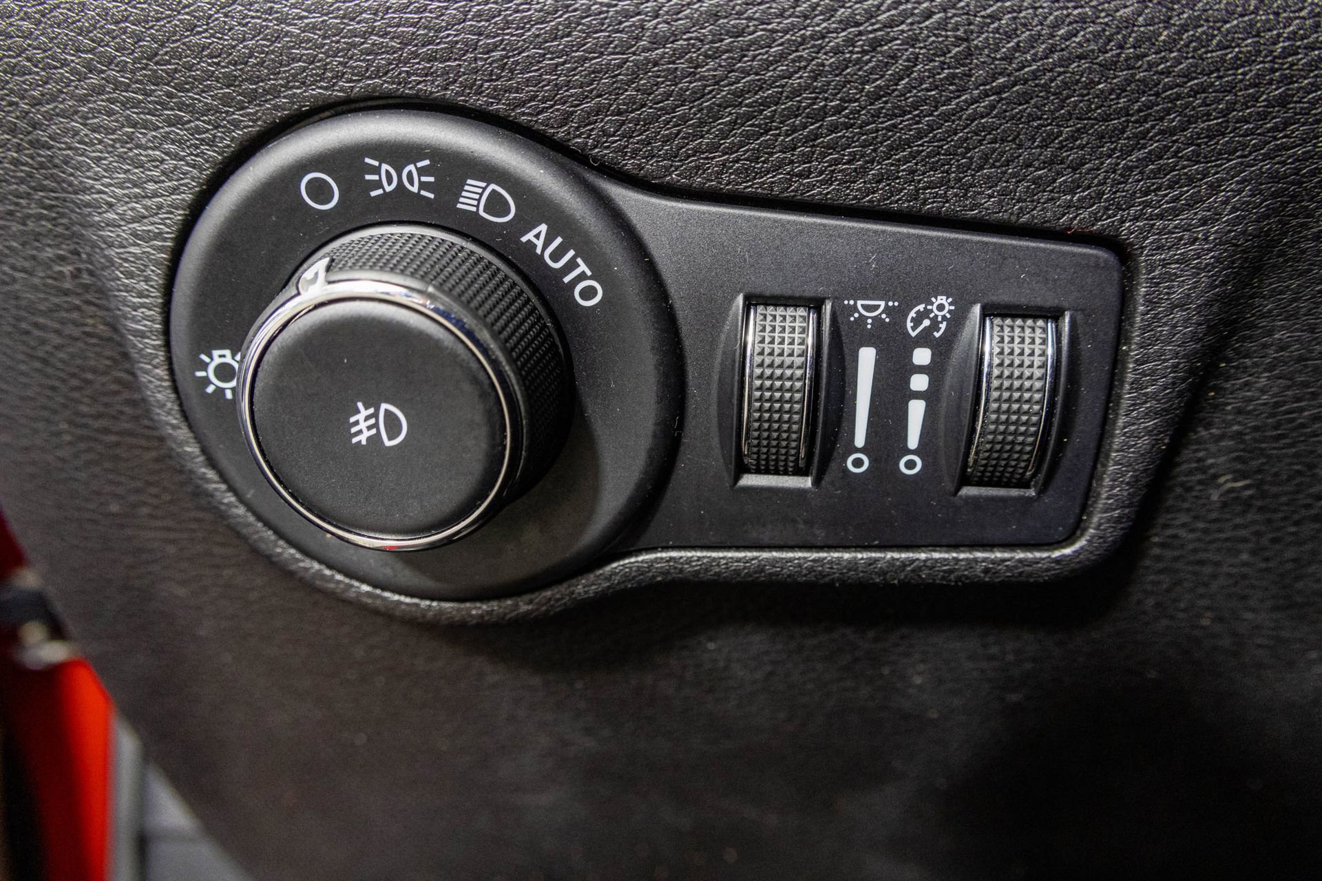 Used 2023 Jeep Compass Trailhawk image 31