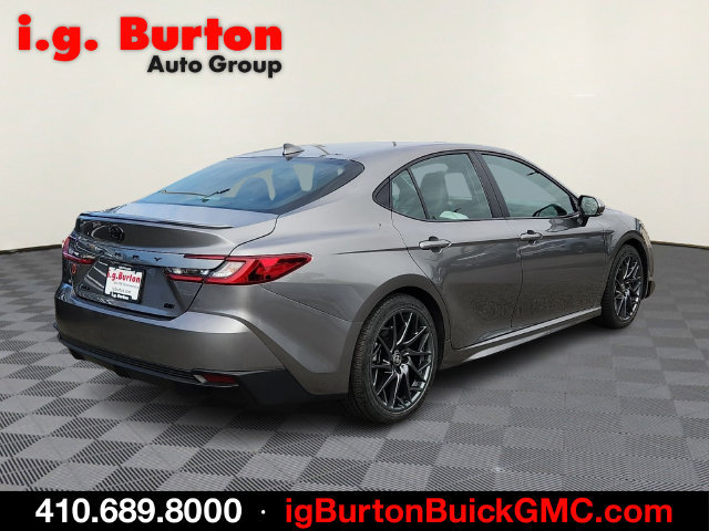 Used 2025 Toyota Camry SE FWD image 6