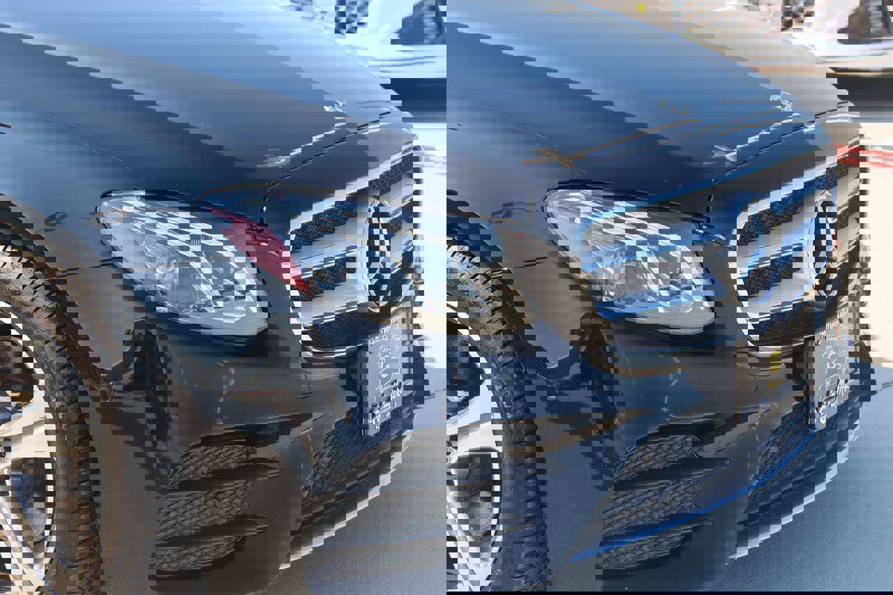 Used 2018 Mercedes-Benz E 300 image 8