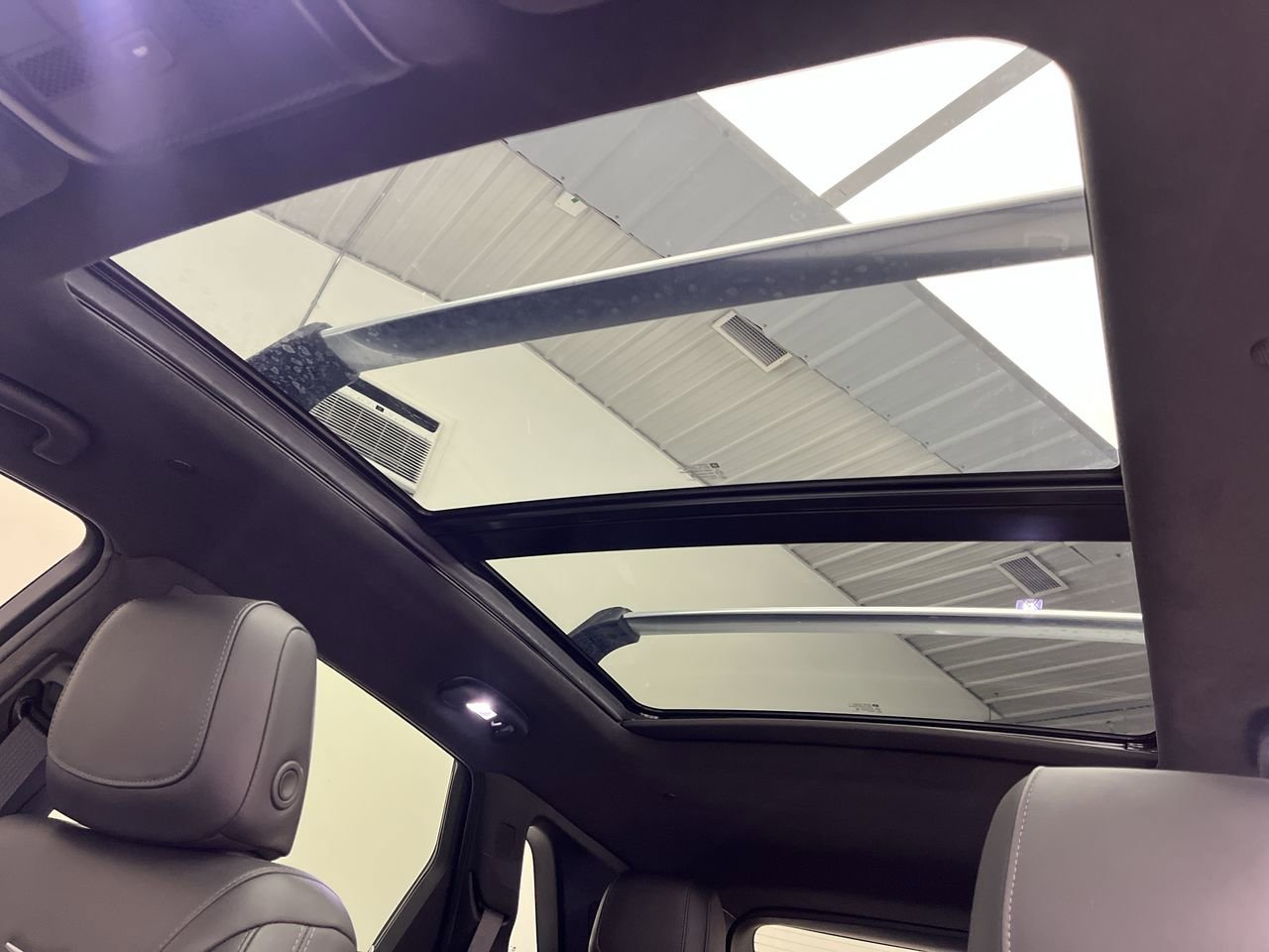 Certified 2020 Cadillac XT5 Sportv w/ Platinum Package AWD/4WD image 7