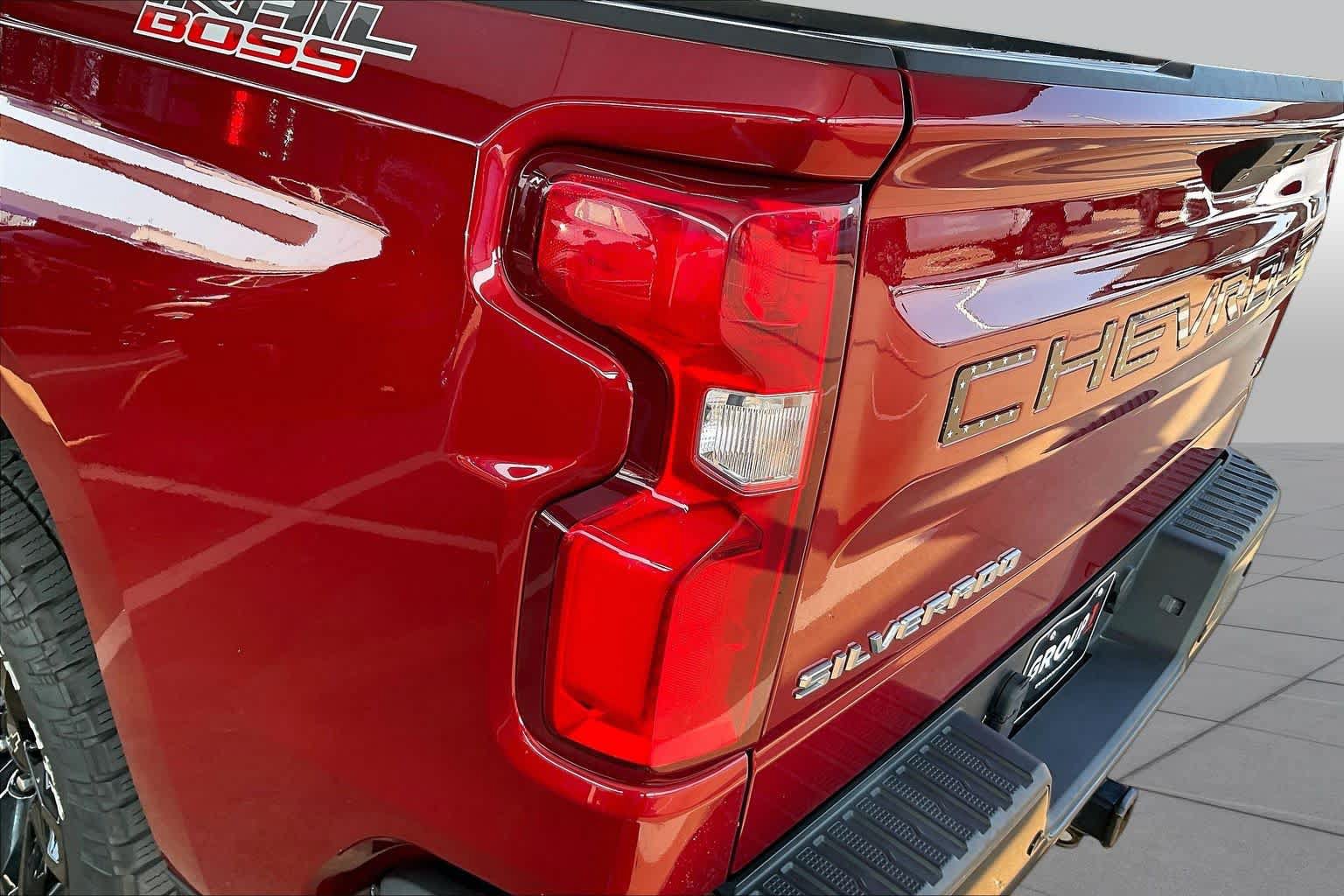 Used 2021 Chevrolet Silverado 1500 LT Trail Boss w/ Convenience Package II AWD/4WD image 28