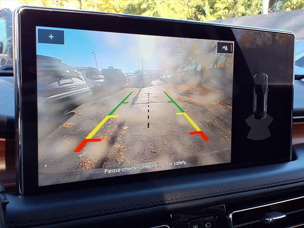 Used 2023 Lincoln Nautilus Reserve image 9