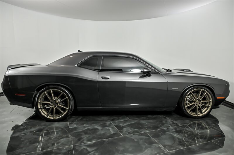 Used 2016 Dodge Challenger R/T Plus RWD image 10
