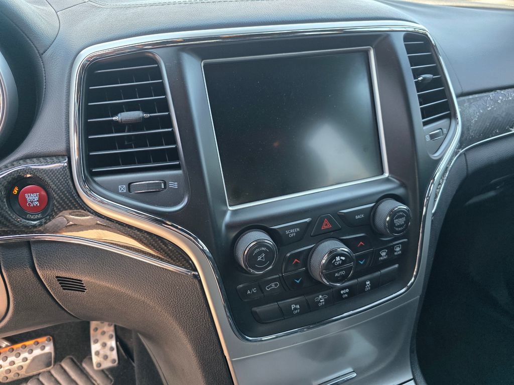 Used 2014 Jeep Grand Cherokee SRT8 w/ Luxury Group II AWD/4WD image 18