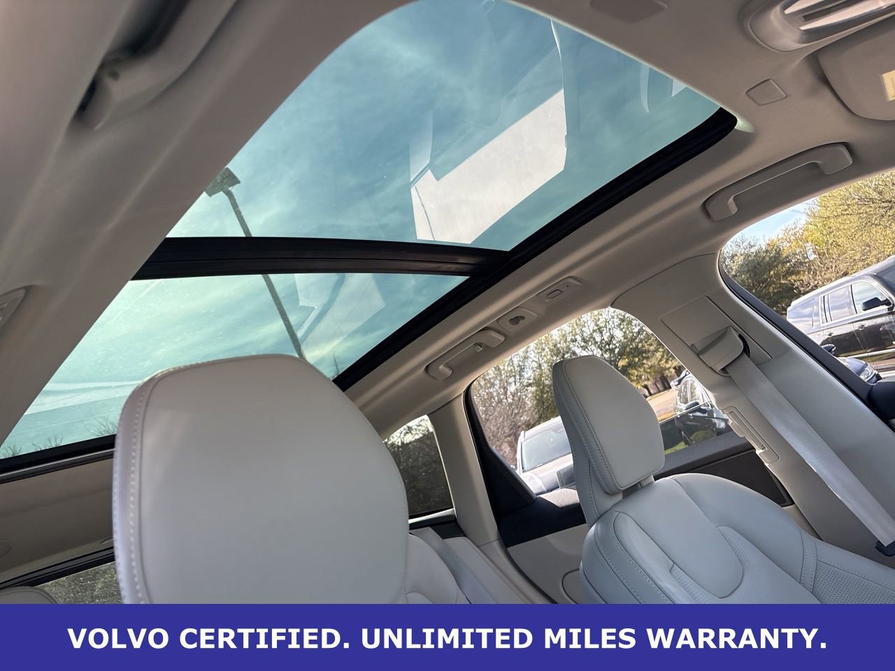 Used 2023 Volvo XC60 B5 Ultimate w/ Climate Package image 14