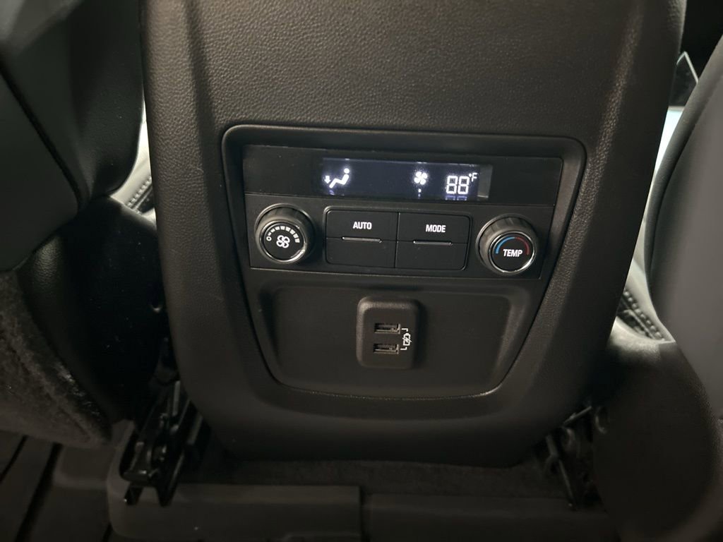 Used 2023 Buick Enclave Essence w/ Sport Touring Edition image 25