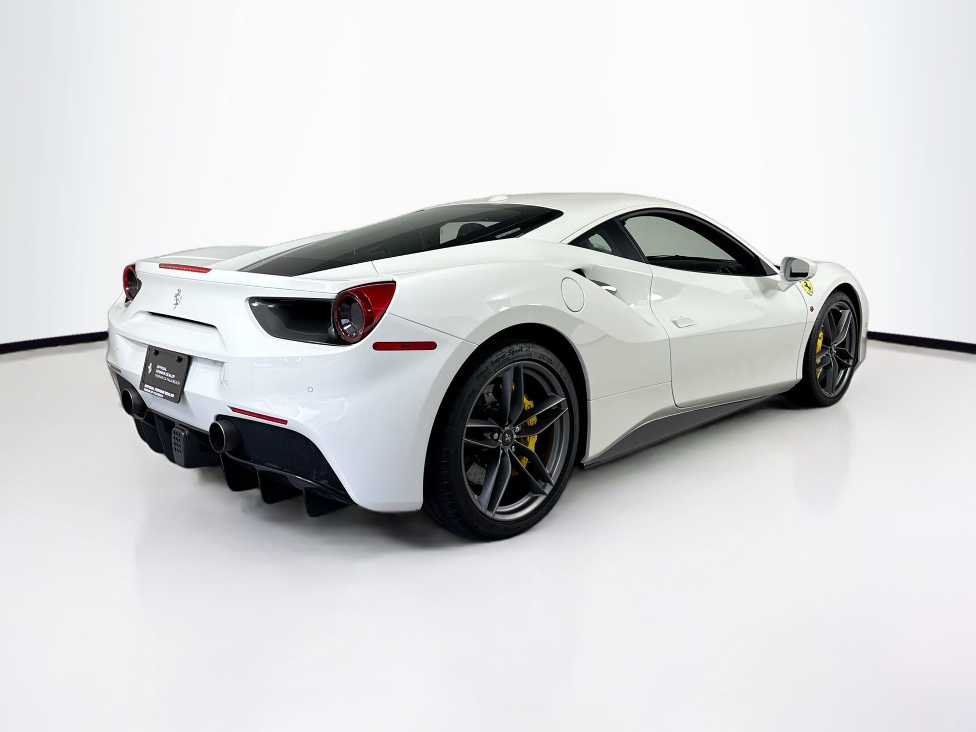 Certified 2016 Ferrari 488 GTB RWD image 7