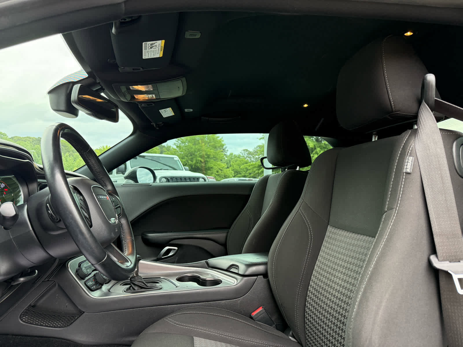 Used 2019 Dodge Challenger SXT w/ Driver Convenience Group RWD image 23