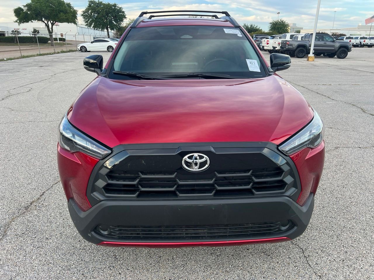 Used 2026 Toyota Corolla Cross LE FWD image 2