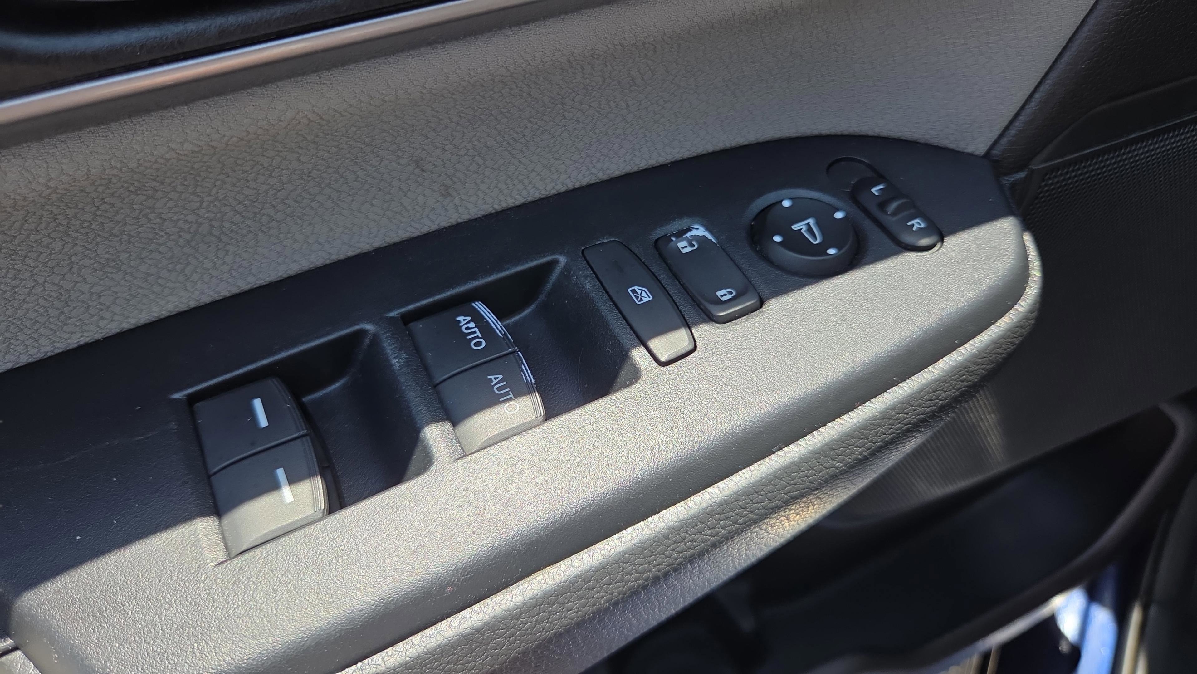 Used 2018 Honda CR-V EX image 28