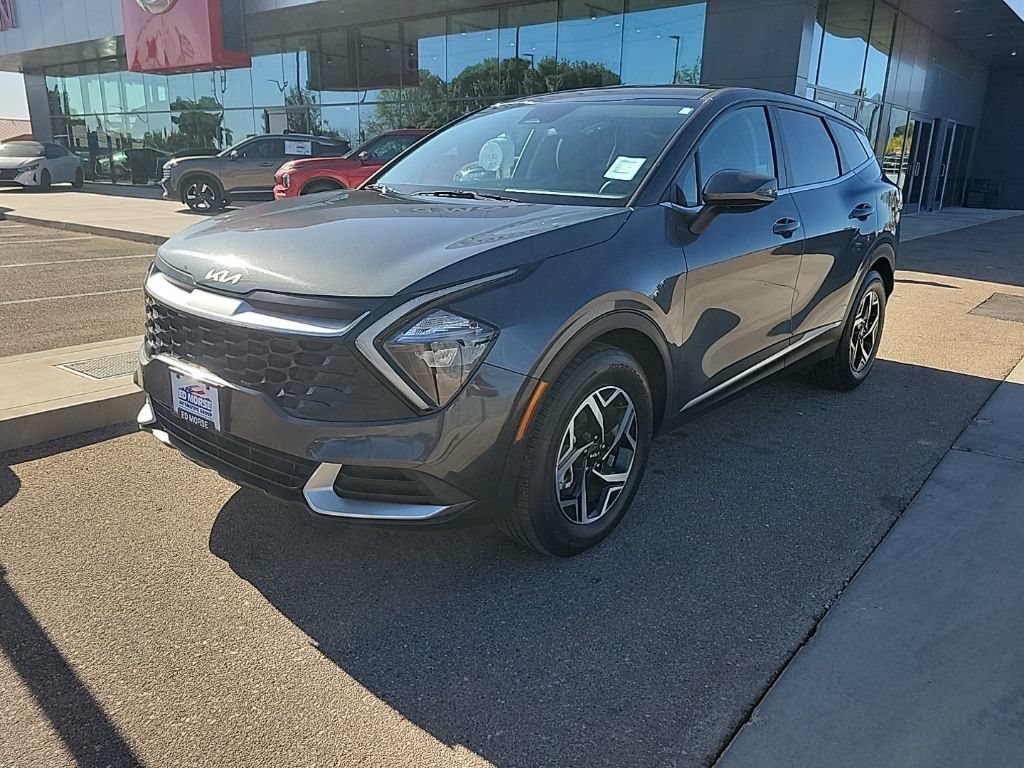 Used 2023 Kia Sportage LX FWD image 3
