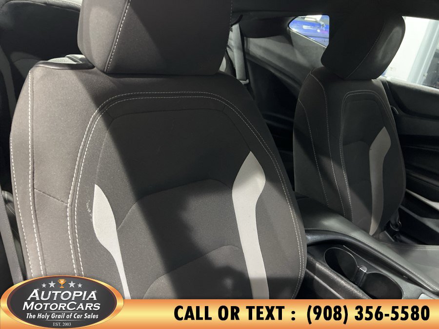 Used 2019 Chevrolet Camaro SS w/ Black Appearance Package RWD image 15