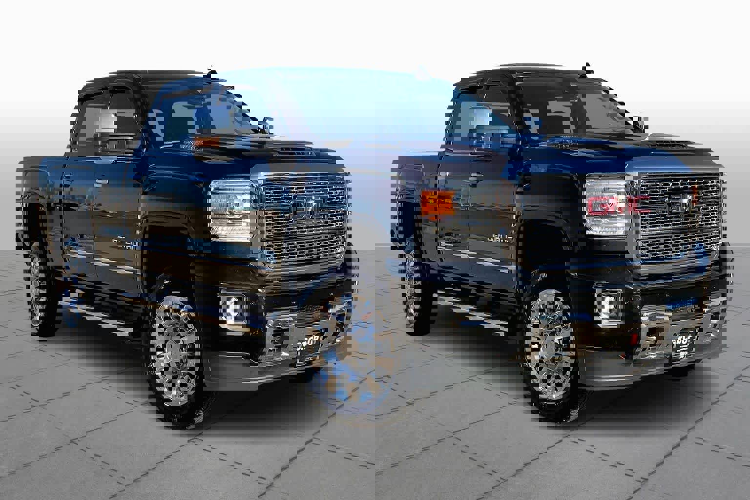 Used 2018 GMC Sierra 2500 Denali w/ Duramax Plus Package image 2