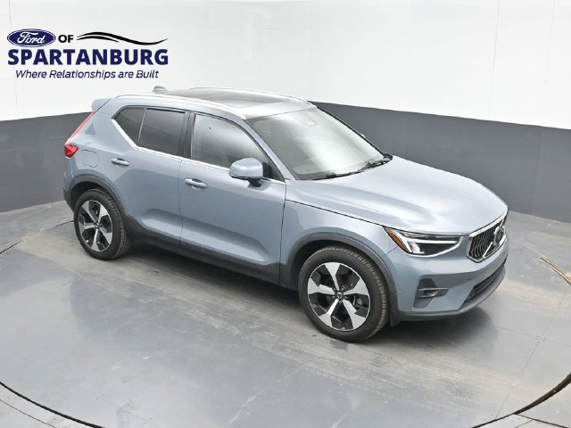 Used 2023 Volvo XC40 B4 Ultimate