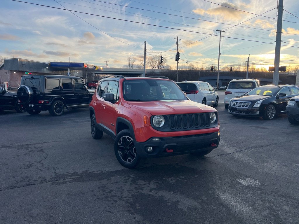 Used 2017 Jeep Renegade Trailhawk w/ Premium Trailhawk Package image 1