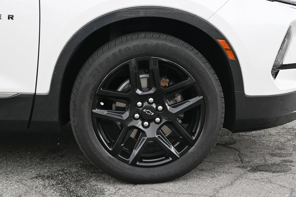 Used 2023 Chevrolet Blazer Premier FWD image 12
