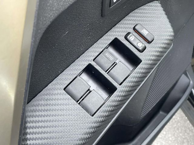 Used 2015 Toyota RAV4 Limited image 15