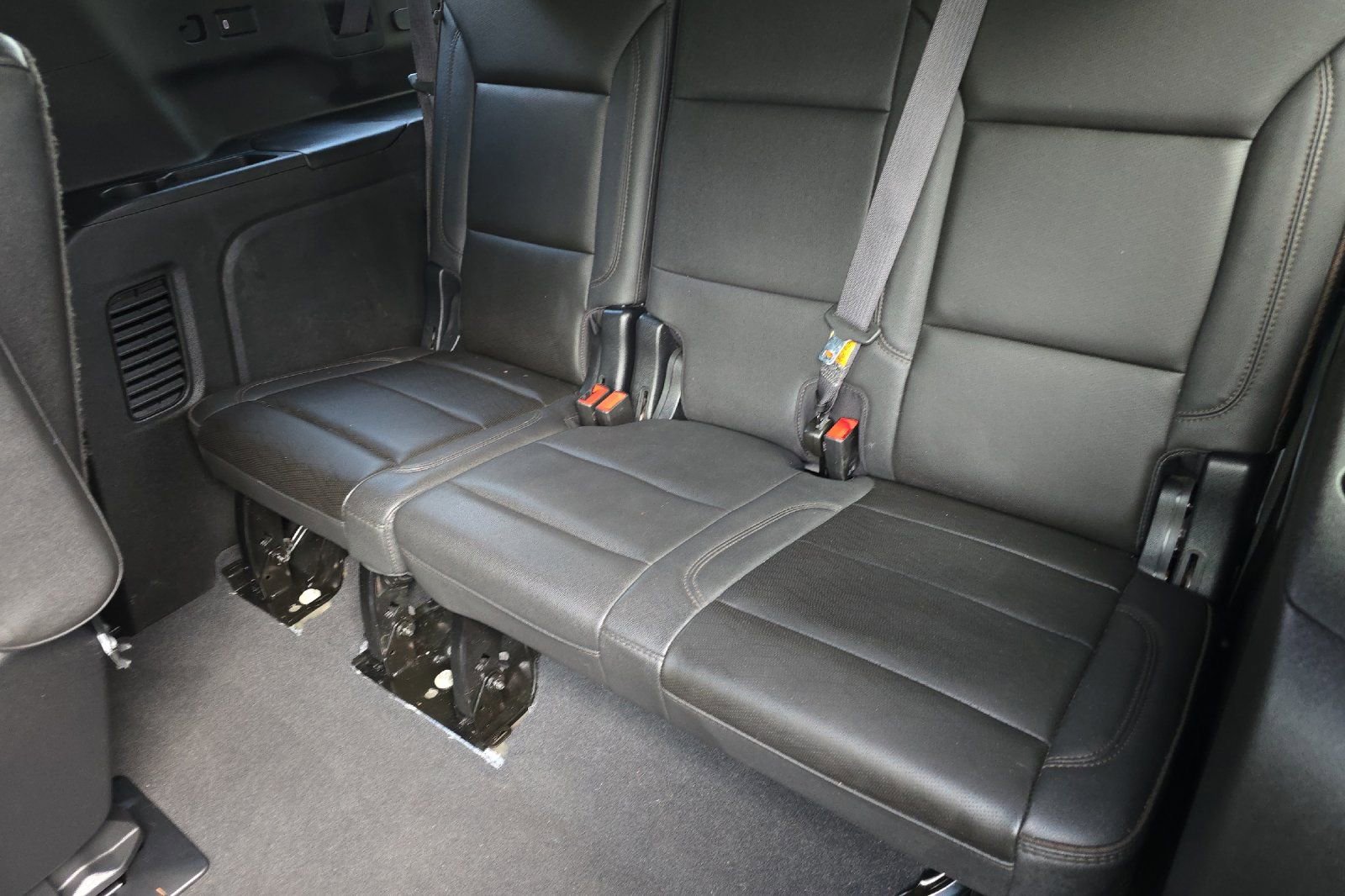 Used 2023 Chevrolet Suburban High Country w/ Advanced Technology Package AWD/4WD image 15