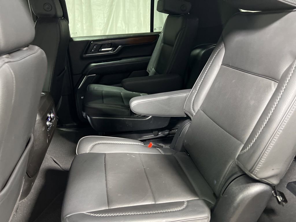 Used 2025 GMC Yukon XL Denali image 17