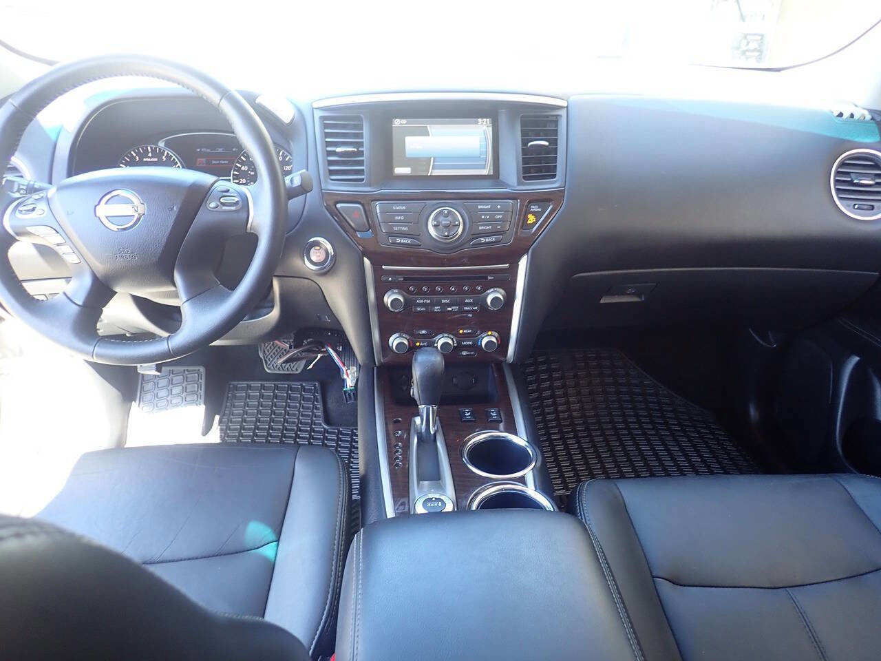 Used 2013 Nissan Pathfinder SL w/ Trailer Tow Pkg AWD/4WD image 5