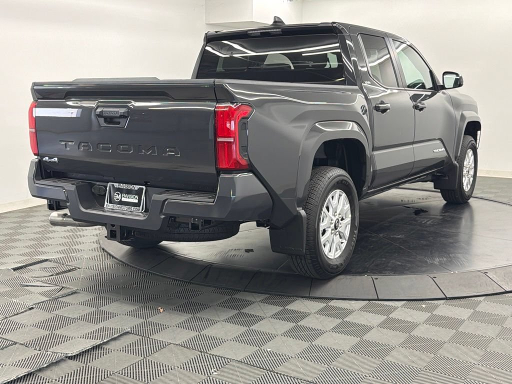 Used 2026 Toyota Tacoma SR5 AWD/4WD image 10