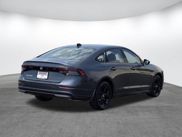 Used 2025 Honda Accord SE image 4