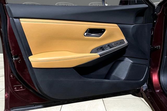 Used 2020 Nissan Sentra SV w/ SV Premium Package image 11