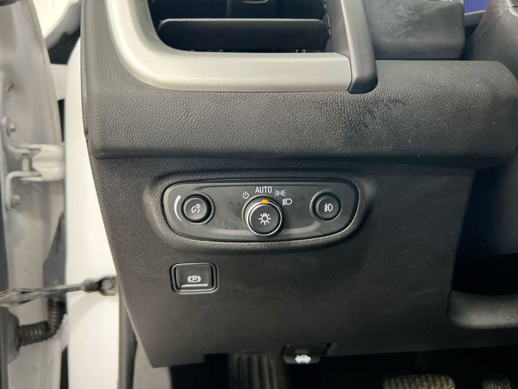 Used 2021 GMC Terrain SLT image 18