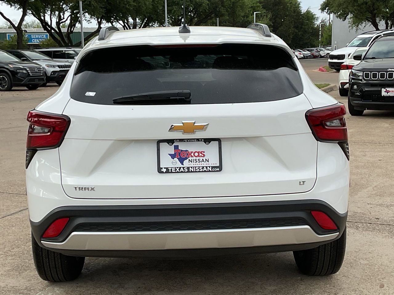 Used 2025 Chevrolet Trax LT image 6