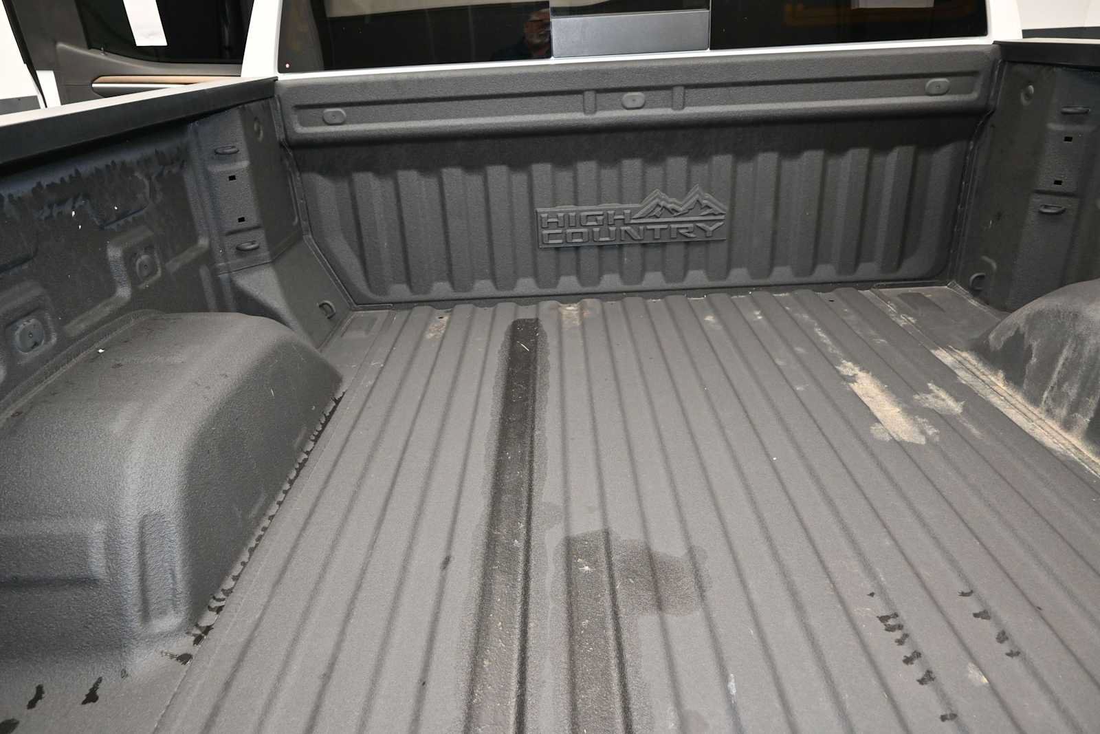 Used 2024 Chevrolet Silverado 1500 High Country w/ High Country Premium Package AWD/4WD image 26