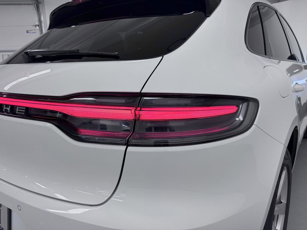 Used 2021 Porsche Macan AWD/4WD image 9