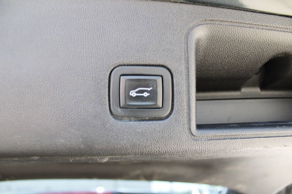 Used 2018 GMC Terrain Denali w/ GMC Pro Grade Package AWD/4WD image 40