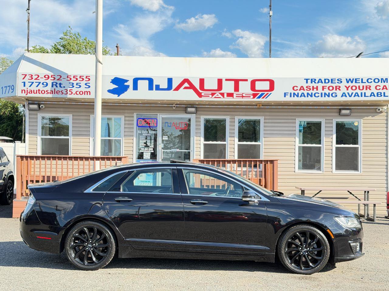 Used 2020 Lincoln MKZ Reserve w/ Monochromatic Package AWD/4WD image 3