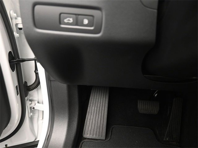 Used 2025 Volvo XC60 T8 Ultra w/ Protection Package Premier image 16