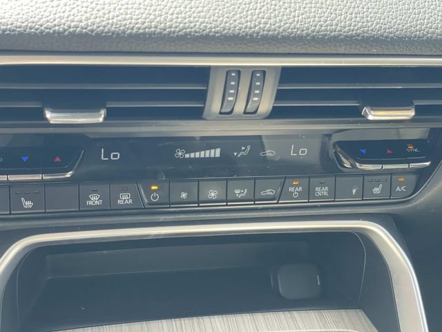 Used 2024 MAZDA CX-90 Plug-In Hybrid w/ Premium Pkg AWD/4WD image 28