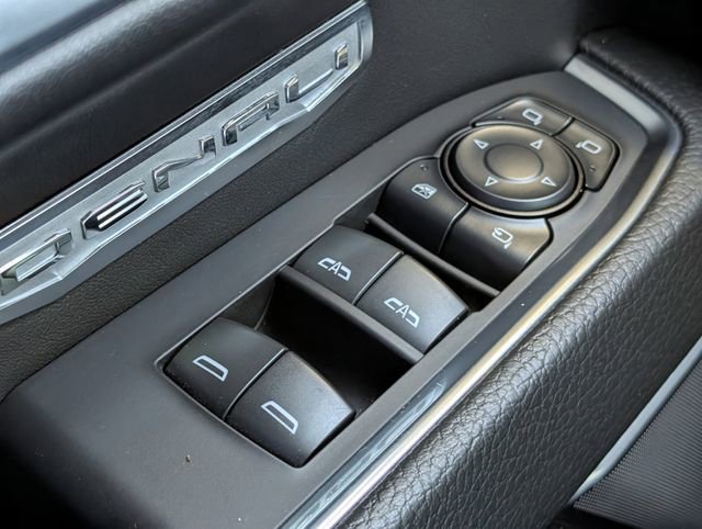 Used 2022 GMC Sierra 1500 Denali w/ Denali Reserve Package image 21